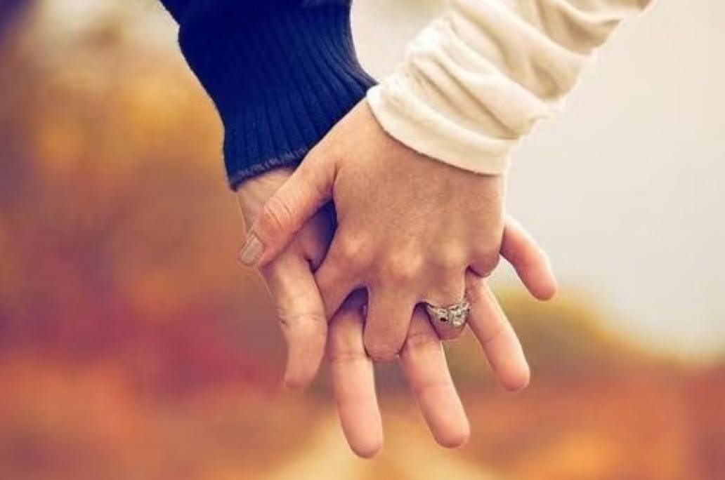 婚姻内耗与自我边界重建