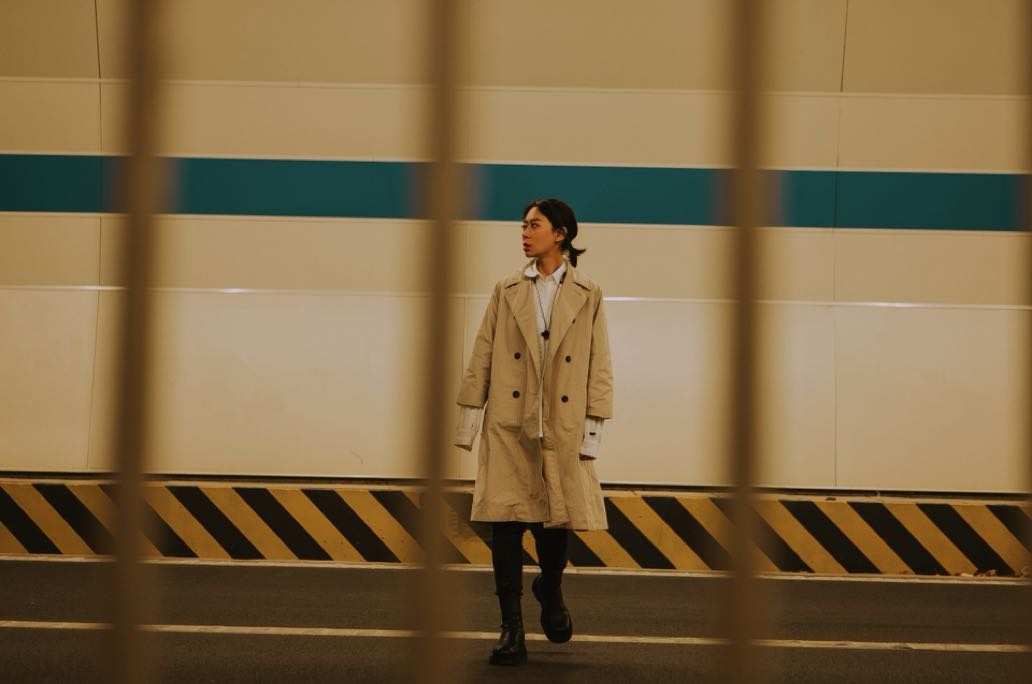 情绪向内消化，关系向外经营